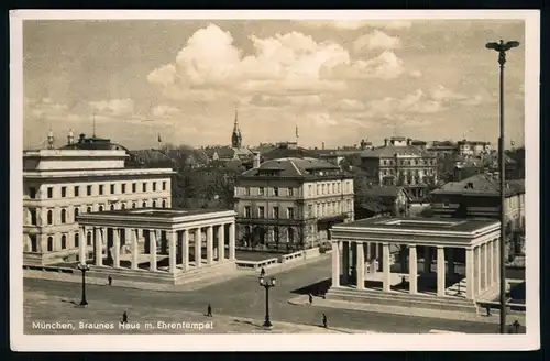 AK  München : Braunes Haus mit Ehrentempel ..... [ H298 ]