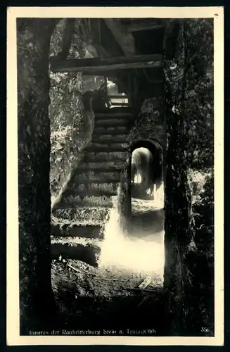 AK    inneres der Raubritterburg Stein a. Traun ..... [ H341 ]