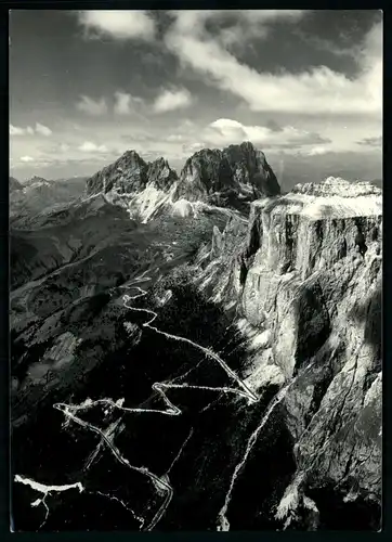AK    Strada della Dolomiti - Passo Sella - il Sassolungo ..... [ H604 ]
