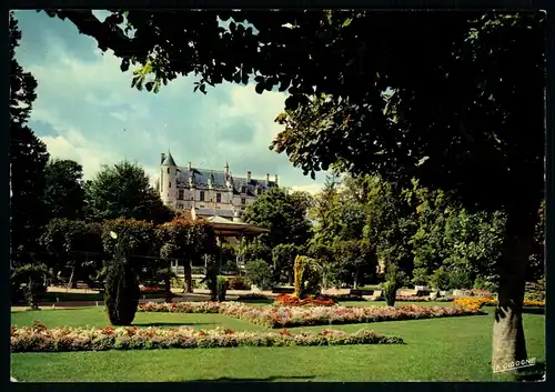 AK    Loches - Le Château vu du Jardin Public / Das Schloss vom Park aus ..... [ H668 ]