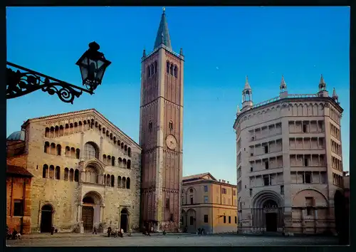 AK    Parma - Il Duomo e il Battistero / Der Dom + die Taufkapelle ..... [ H782 ]