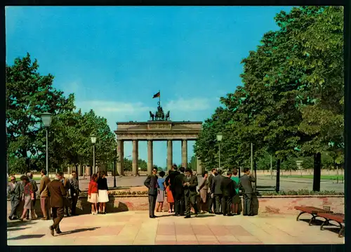 AK    Berlin ( DDR ) - Brandenburger Tor ..... [ H830 ]