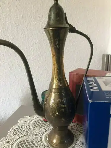 Antiker Messing Krug m. Deckel Kanne Ornamente graviert ziseliert orientalisch