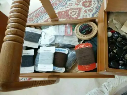 DDR Nähkasten Holz alt Grif Nähkästchen Retro Vintage komplett gefüllt + Nähzeug