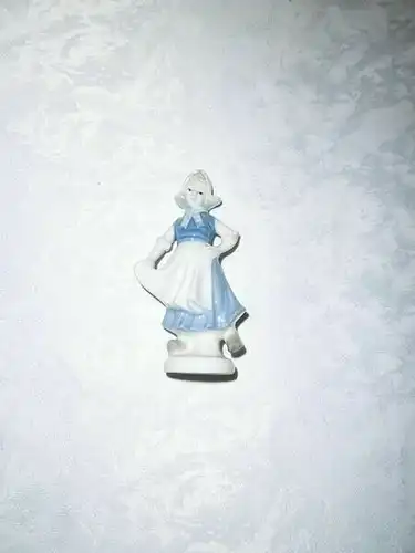 Porzellan Figur Mädchen Dame Landmädchen Magd weiß blau Neuwertig