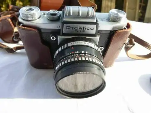 Praktica FX2 Kamera Meyer Optik 2,8/29 Objektiv Fotoapparat + Etui Hülle + Stativ