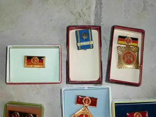 Abzeichen Orden DDR Sammlung Anstecker Nadeln Sowjetunion Konvolut