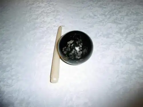 Kerzenhalter Kerzenständer Kugelform schwarz runde Form Stein echter Naturstein