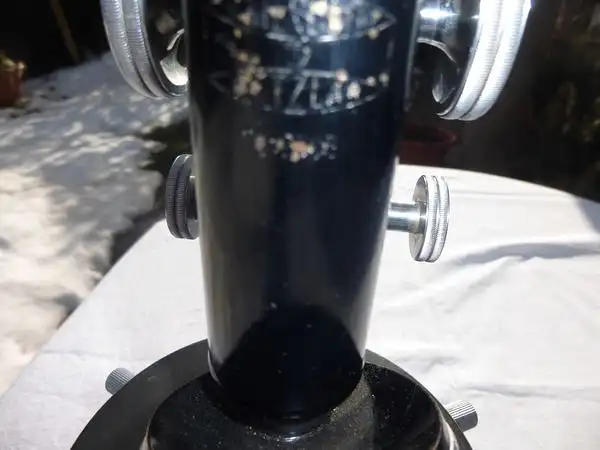 antikes Mikroskop W.&H. Seibert Wetzlar im Holzkasten mit Objektiv Ernst Leitz Wetzlar Peripla 3