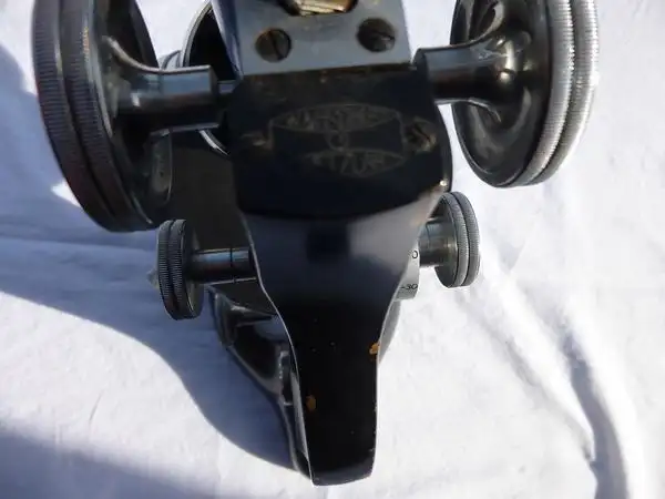 antikes Mikroskop W.&H. Seibert Wetzlar im Holzkasten mit Objektiv Ernst Leitz Wetzlar Peripla 7