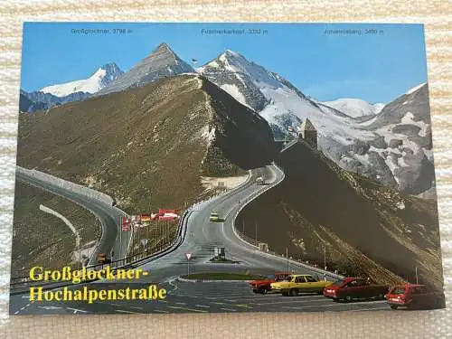 [Echtfotokarte farbig] Großglockner - Hochalpenstraße 2571 m, Großglockner 3798 m, Fuscherkarkopf 3332 m, Johannisberg 3460 m,
Rückseite: Fuschertörl 2428 m. 
