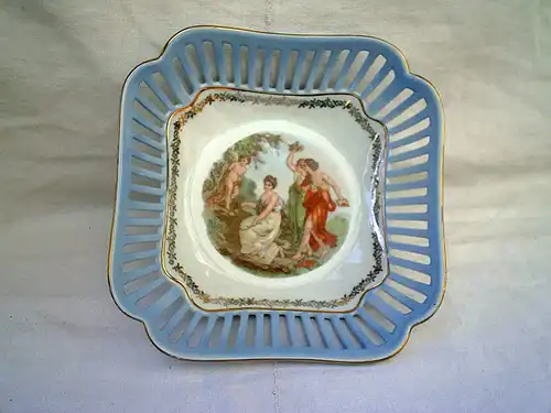 Schale, Obst-/Gebäckschale, Porcelaine de Saxe, Durchbruch-Porzellan, Barockszene