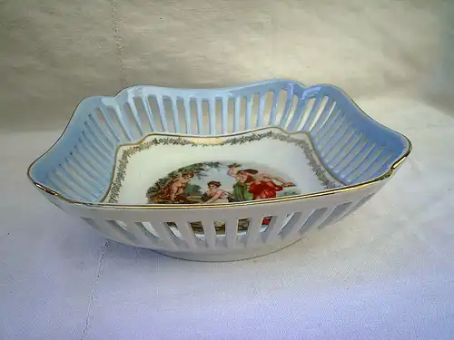 Schale, Obst-/Gebäckschale, Porcelaine de Saxe, Durchbruch-Porzellan, Barockszene