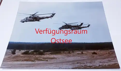 NVA Fotografien Kampfhubschrauber MI-24 40 cm x 50 cm