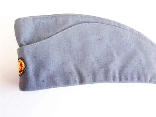 Original DDR DRK Schiffchen mit Stoffkokarde Gr. 55 
