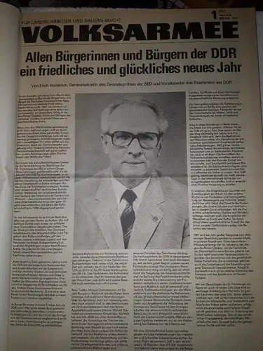 Volksarmee Zeitung der NVA DDR Gebundene Ausgabe Jahrgang 1987. 