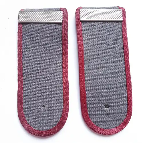 DDR MfS Ministerium f. Staatssicherheit Schulterstücke Gefreiter