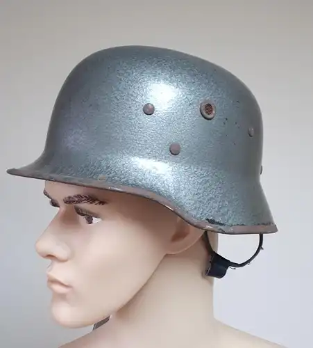 DDR alter Feuerwehrhelm