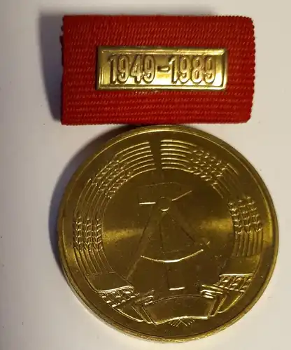 Ehrenmedaille 40. Jahrestag der DDR mit Urkundenmappe