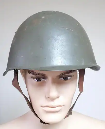 Original Tschechischer Stahlhelm Größe 53