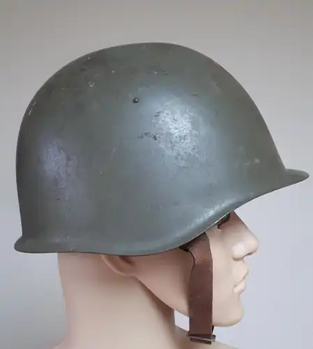 Original Tschechischer Stahlhelm Größe 53