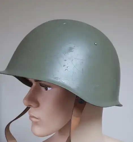 Original Tschechischer Stahlhelm Größe 54