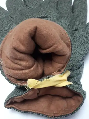 Polnische Winterhandschuhe Wurmtarn gefüttert Größe: 8-8,5