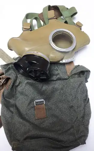 Polnische ABC Gasmaske MC-1 mit Tasche