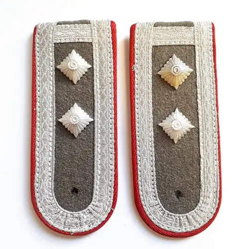 NVA Schulterstücke Artillerie Oberfeldwebel
