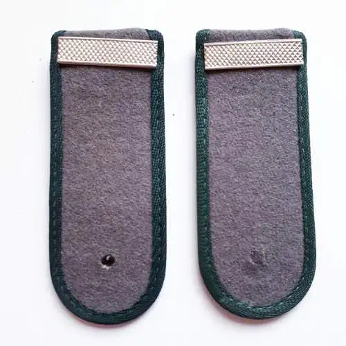 DDR NVA Schulterklappen Rückwärtiger Dienst Gefreiter