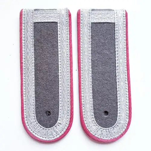 NVA Schulterstücke Panzer Unterfeldwebel