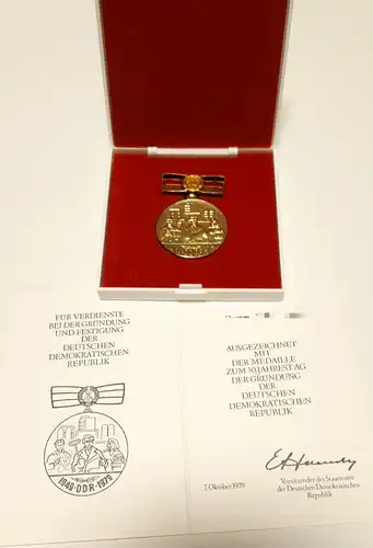 Medaille 30.Jahrestag der Gründung der DDR mit Urkunde