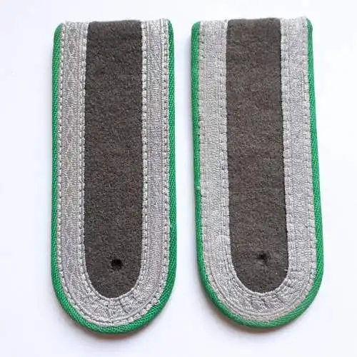 NVA Schulterstücke Grenztruppe Unteroffizier