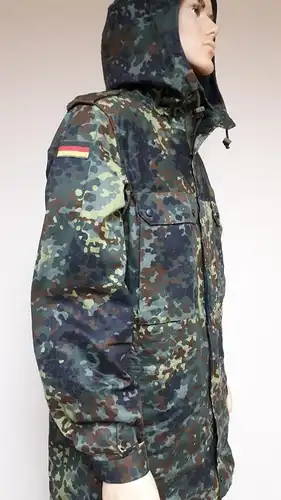 Bundeswehr Feldjacke Parka flecktarn Größe 3 neuwertig