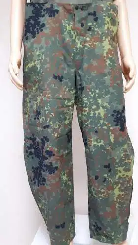 Bundeswehr Nässeschutzhose Größe II 48/50 neu