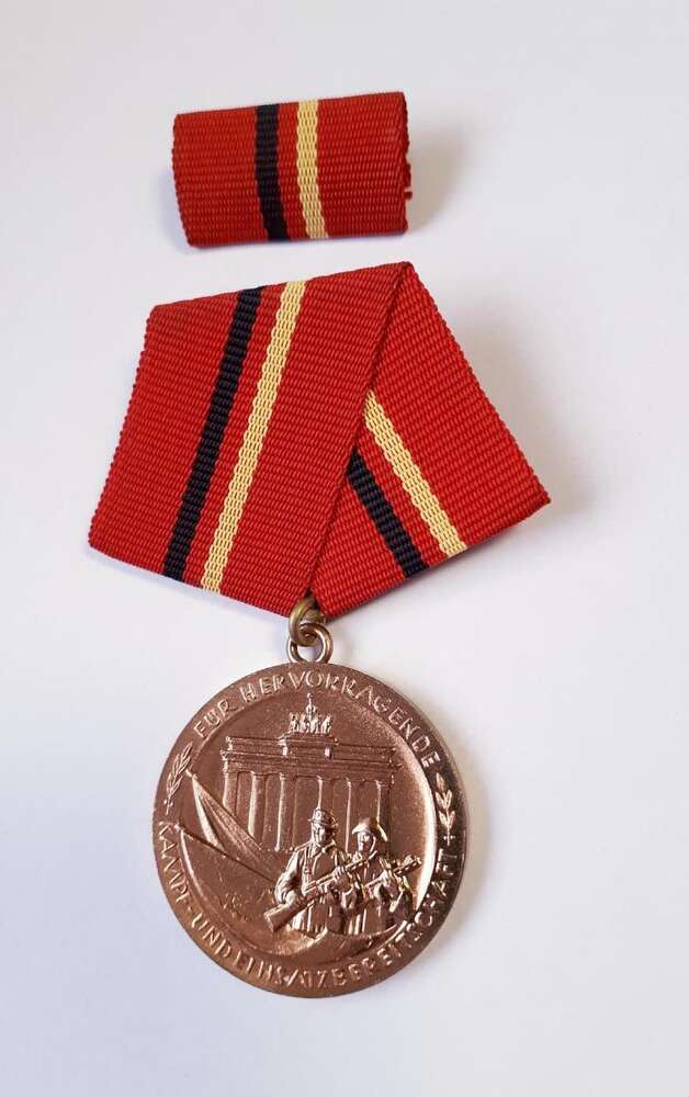 Orden2294 Bronze Verdienstmedaille der der Zollverwaltung der DDR 