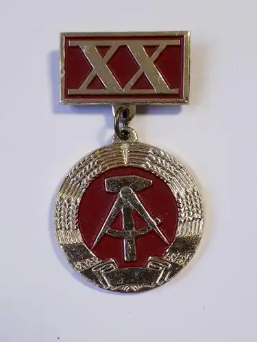 DDR Abzeichen 20. Jahrestag der Deutschen Demokratischen Republik