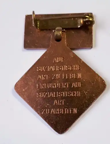 DDR Abzeichen Aktivist der sozialistischen Arbeit
