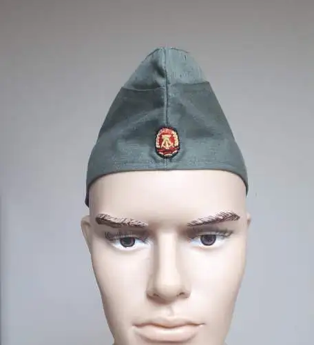 DDR Kampfgruppen Schiffchen Gr. 58