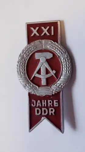 DDR Abzeichen Anstecker XXI. Jahre DDR