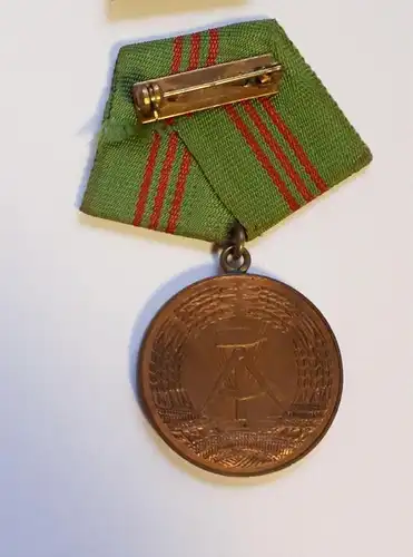 DDR MdI Volkspolizei Medaille Für treue Dienste