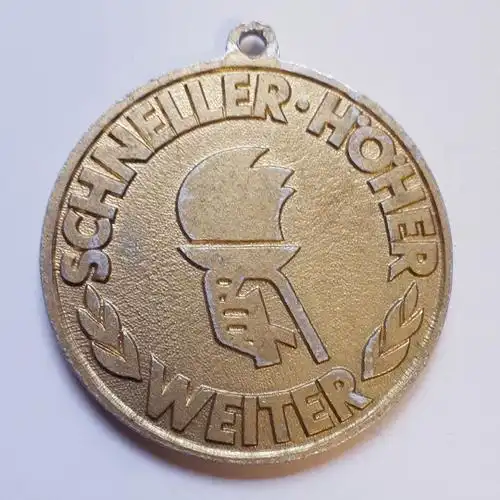 DDR Medaille Schneller Höher Weiter Ferienheim Freundschaft