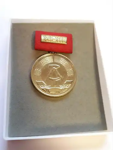 DDR Ehrenmedaille 40 Jahre DDR im Etui