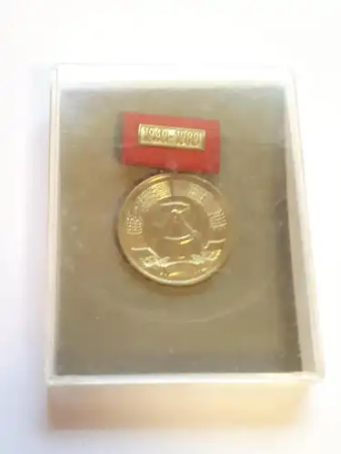 DDR Ehrenmedaille 40 Jahre DDR im Etui