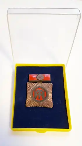 DDR Abzeichen Orden Kollektiv der sozialistischen Arbeit 1965