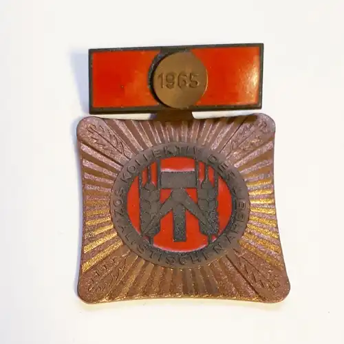 DDR Abzeichen Orden Kollektiv der sozialistischen Arbeit 1965