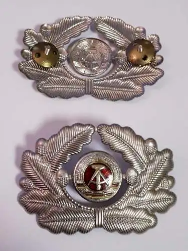 DDR NVA Mützenabzeichen Offizier