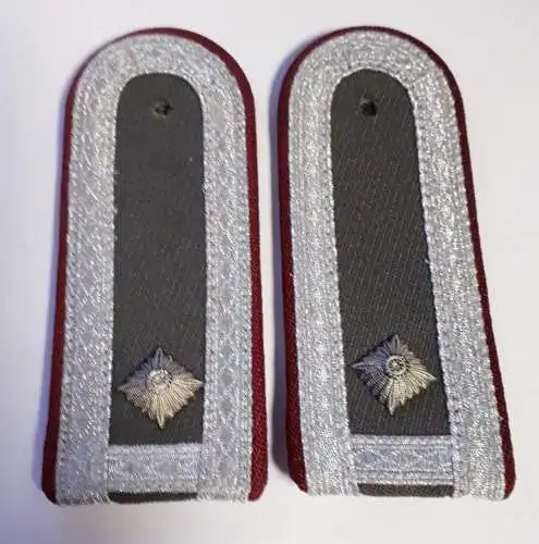 DDR MfS Ministerium f. Staatssicherheit Schulterstücke Feldwebel