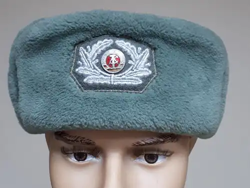 DDR NVA Wintermütze 1965 Gr. 57