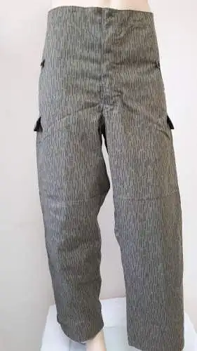 NVA DDR Feldhose strichtarn Größe g48 gebraucht